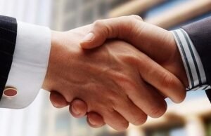 Flipkart bolsters top deck with two senior hires ahead of IPO