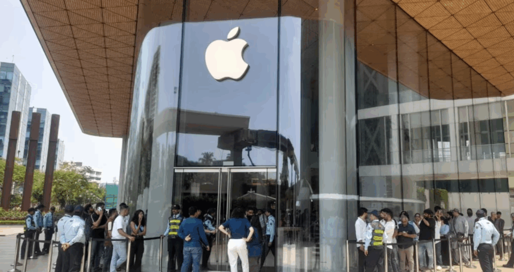 Apple’s 6th Store To Open In Hyderabad: Hiring Starts For Store Employees